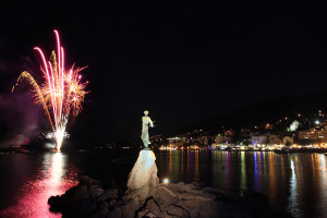 Opatija, 29.06.2013 - Opatijci i gosti uzivali u atraktivnim eksplozijama na Festivalu vatrometa